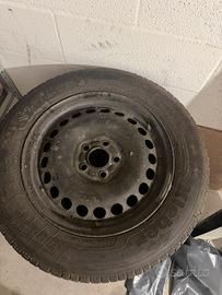 Cerchi con gomme da 16