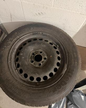 Cerchi con gomme da 16