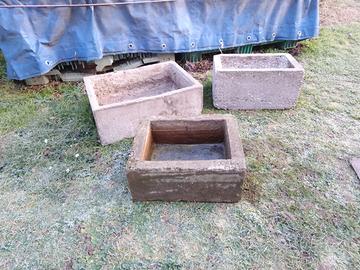 Mangiatoie in cemento