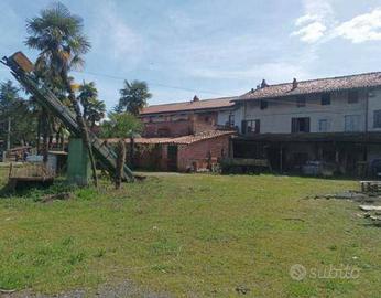 Immobile in asta di 870 m² con 4 locali a Albiano 