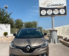 RENAULT GRAND SCENIC Blue dCi 120 CV Initiale Pari