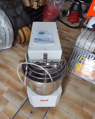 Impastatrice a spirali elettriche carrellate 12 kg
