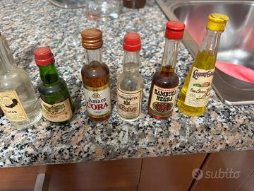 Bottiglie mini  da collezione prezzo trattabile