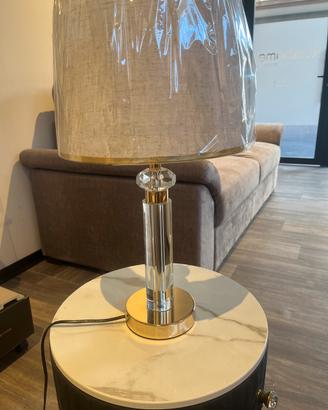 Lampada da tavolo moderna nuova - design elegante