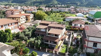 Villetta quadrifamiliare Cervinara