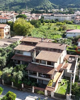 Villetta quadrifamiliare Cervinara