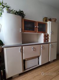 credenza vintage restaurata 