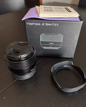 Obiettivo TTartisant AF 35 mm f/1.8 attacco Sony E