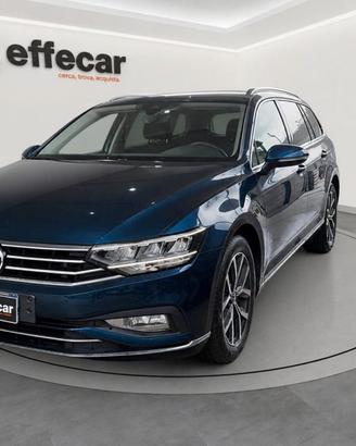 VOLKSWAGEN Passat Variant 2.0 TDI SCR EVO DSG Ex