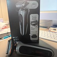 Rasoio elettrico Braun serie 7 e rifinitore barba