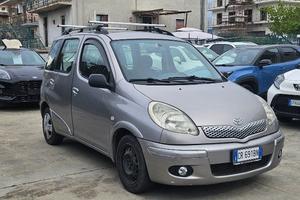 TOYOTA Yaris Verso 1.3i 16V cat Sol '03