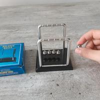 Classico gioco di palle di Newton