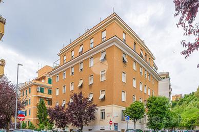 2 LOCALI A ROMA