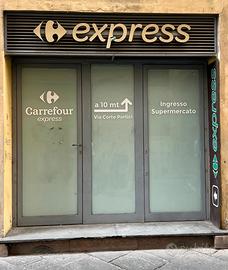 Locale commerciale a Lucca