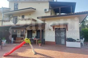 Villetta quadrifamiliare Settingiano