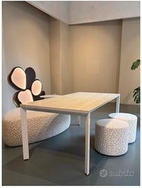 Tavolo da pranzo con top in ceramica / travertino