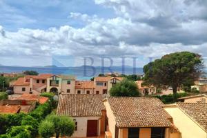 Ampia villa indipendente da ristrutturare con vist