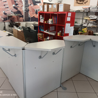 Bancone reception completa di mobiletti