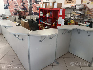 Bancone reception completa di mobiletti