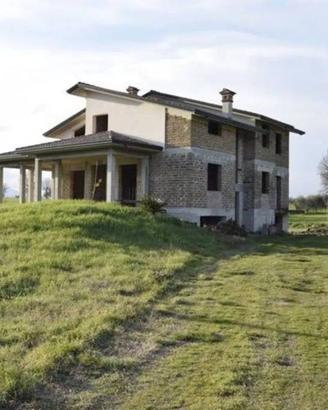 Villa di 390 m² con più di 5 locali a Pontecorvo
