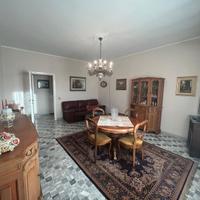 Sala  da pranzo in noce