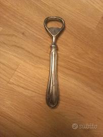 Apribottiglia vintage marchiato OLRI