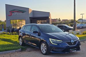 RENAULT Mégane Sporter Blue dCi 115CV EDC Bus.