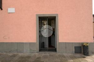 NEGOZIO A STEZZANO
