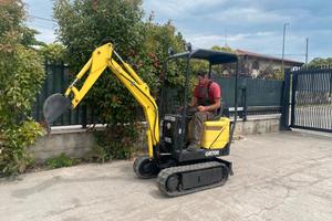 E144 Miniscavatore 8 q Eurodig allargabile