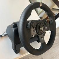 Volante con pedaliera