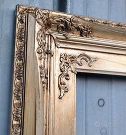 Cornice per quadri antica, intarsiata a mano.