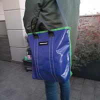 Borsa Freitag bicolore viola e verde acido 