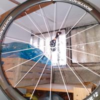 ruota anteriore bontrager con tubolare 