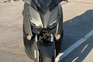 Yamaha xmax tech max 300