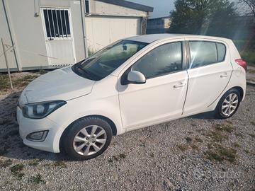 Hyundai i20 1.2 Benz 2013