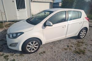 Hyundai i20 1.2 Benz 2013