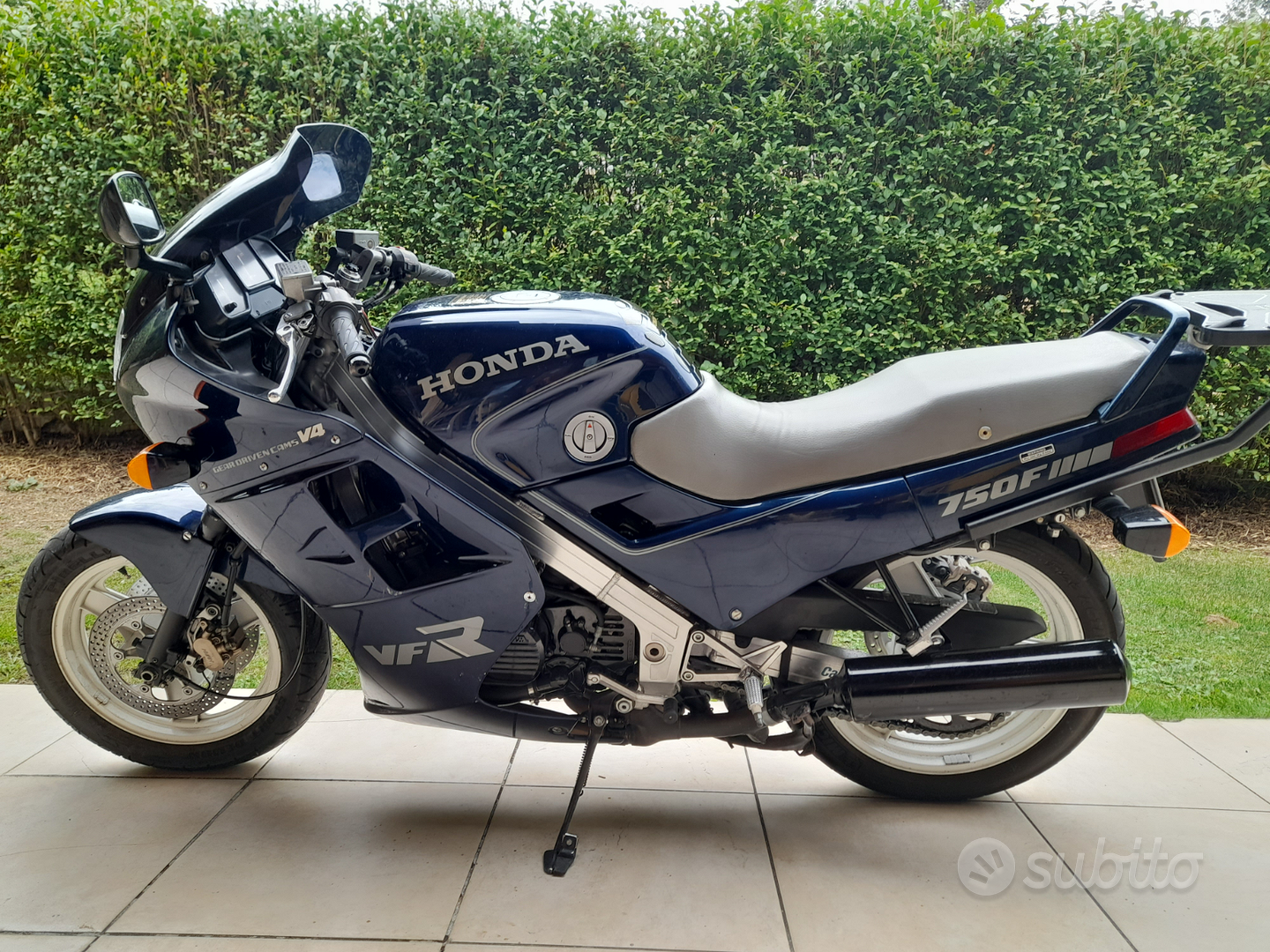 Honda vfr 750f rc24 Moto e Scooter In vendita a Trento