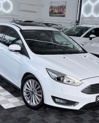 Ford Focus 1.0 EcoBoost 125CV PANORAMICO Titanium