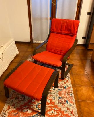 Poltrona Ikea Rossa con poggiapiedi