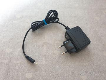 Alimentatore caricabatteria D mm. 2,5 5V - 2000 mA