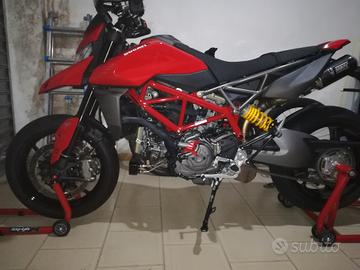 ducati hypermotard 950