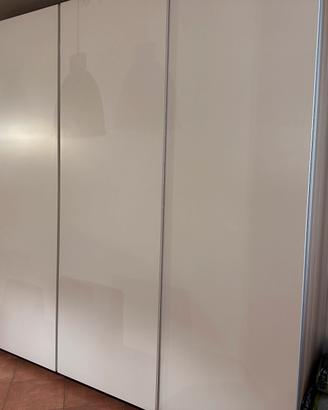 Armadio IKEA PAX 4 ante scorrevoli bianco