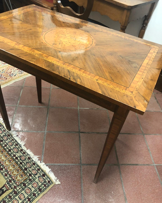 Tavolino- scrittoio fine '700