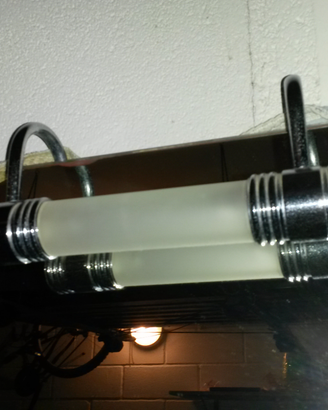 Mobiletto bagno rosso