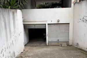 Spazioso garage chiuso in via Salvatore Rosa
