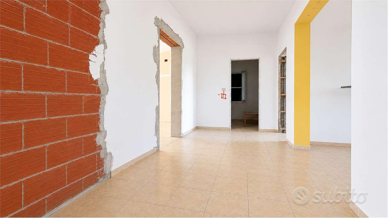Proprietà con grande terreno per struttura ricetti - Altro