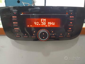 Car stereo original Fiat Punto Evo 