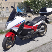 Honda INTEGRA 750 S
