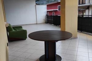 Appartamento con ampio terrazzo coperto