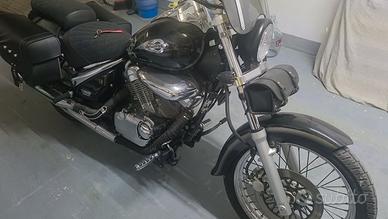moto suzuky intruder